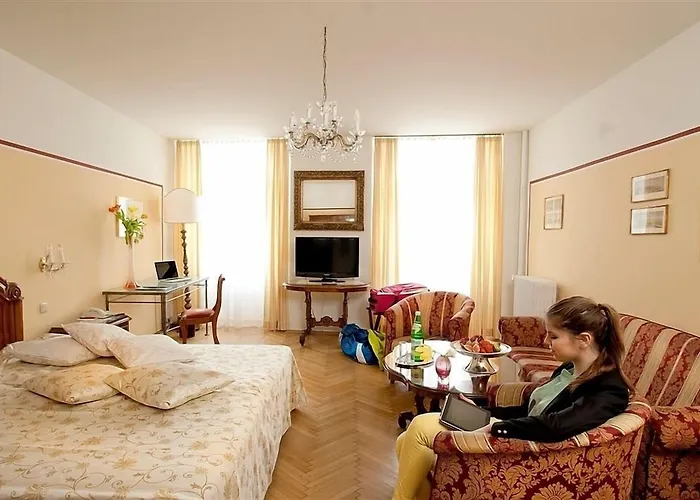 Austria Classic Wolfinger - Hauptplatz 3*