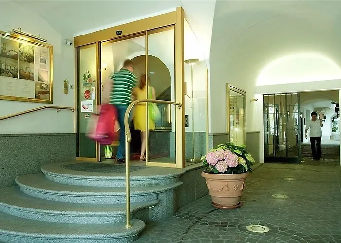 Austria Classic Wolfinger - Hauptplatz 3*