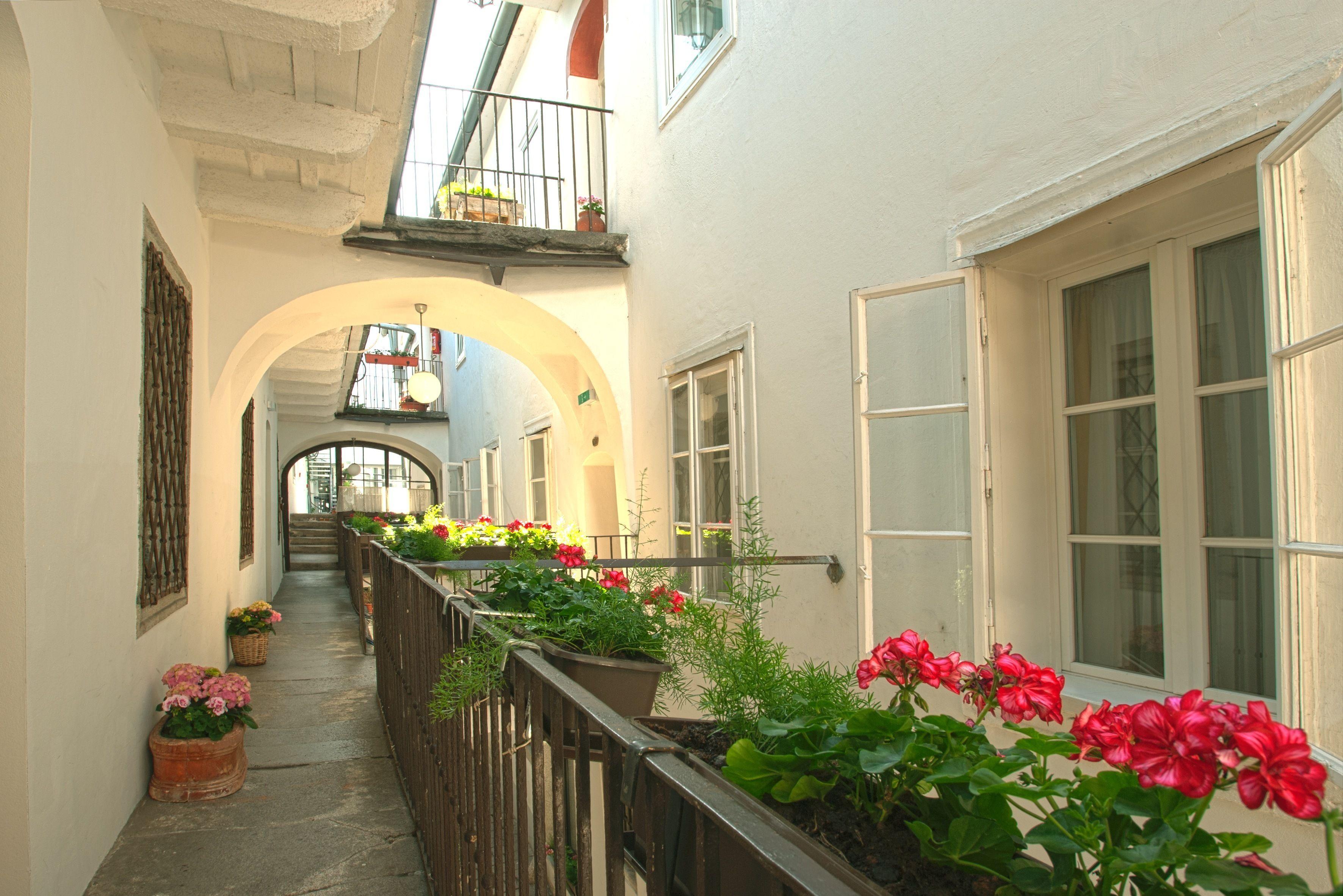 Hotel Austria Classic Hotel Wolfinger - Hauptplatz Linz, Austria - book ...