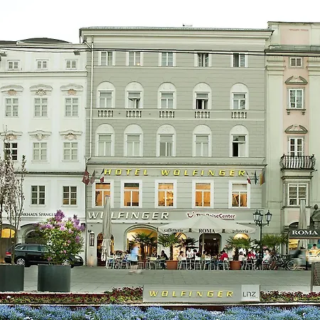 Austria Classic Wolfinger - Hauptplatz מלון 3*